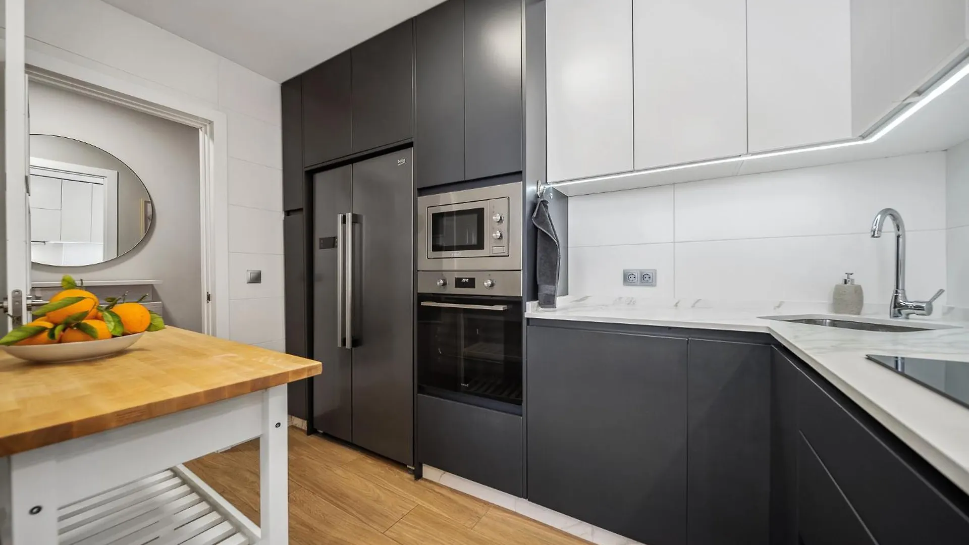 Comfort And Relax Near Old Town & Self Check-In Μαρμπέλλα Διαμέρισμα